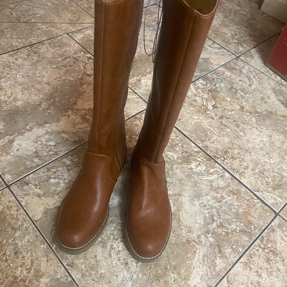 Light Brown Boots - Picture 2 of 5